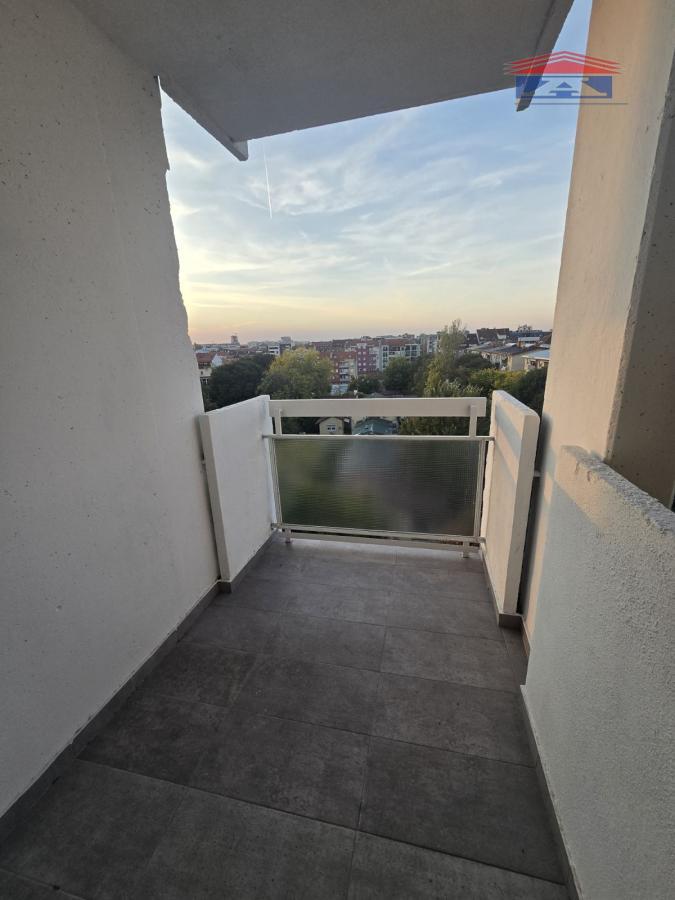 Trosoban stan za izdavanje, Grbavica, Novi Sad, 78m², 700 €/mes