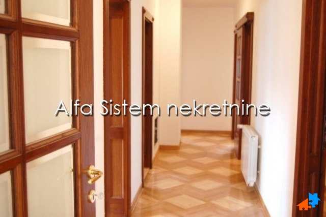 Višesoban stan za izdavanje, Dedinje, Beograd, 250m², 2.200 €/mes