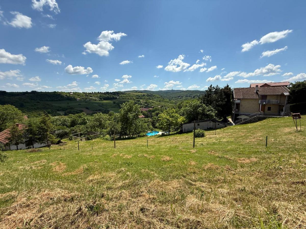 Plac Prodaja Novi Sad  1907 m2