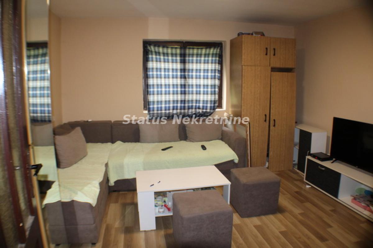 Lokal Prodaja Titel  848 m2