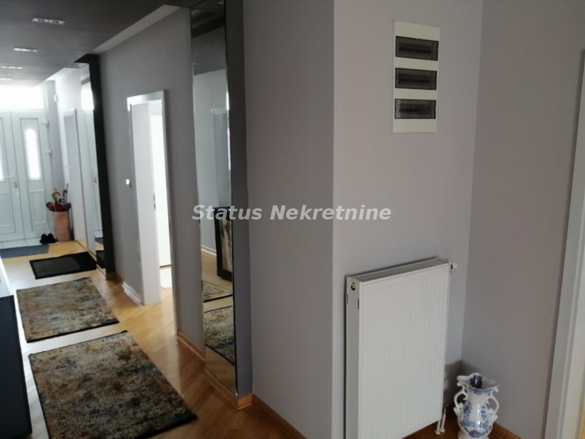 Lokal na prodaju, Ruma, 330m², 330.500 €
