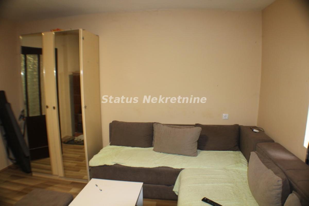 Lokal na prodaju, Mošorin, Titel, 848m², 257.500 €