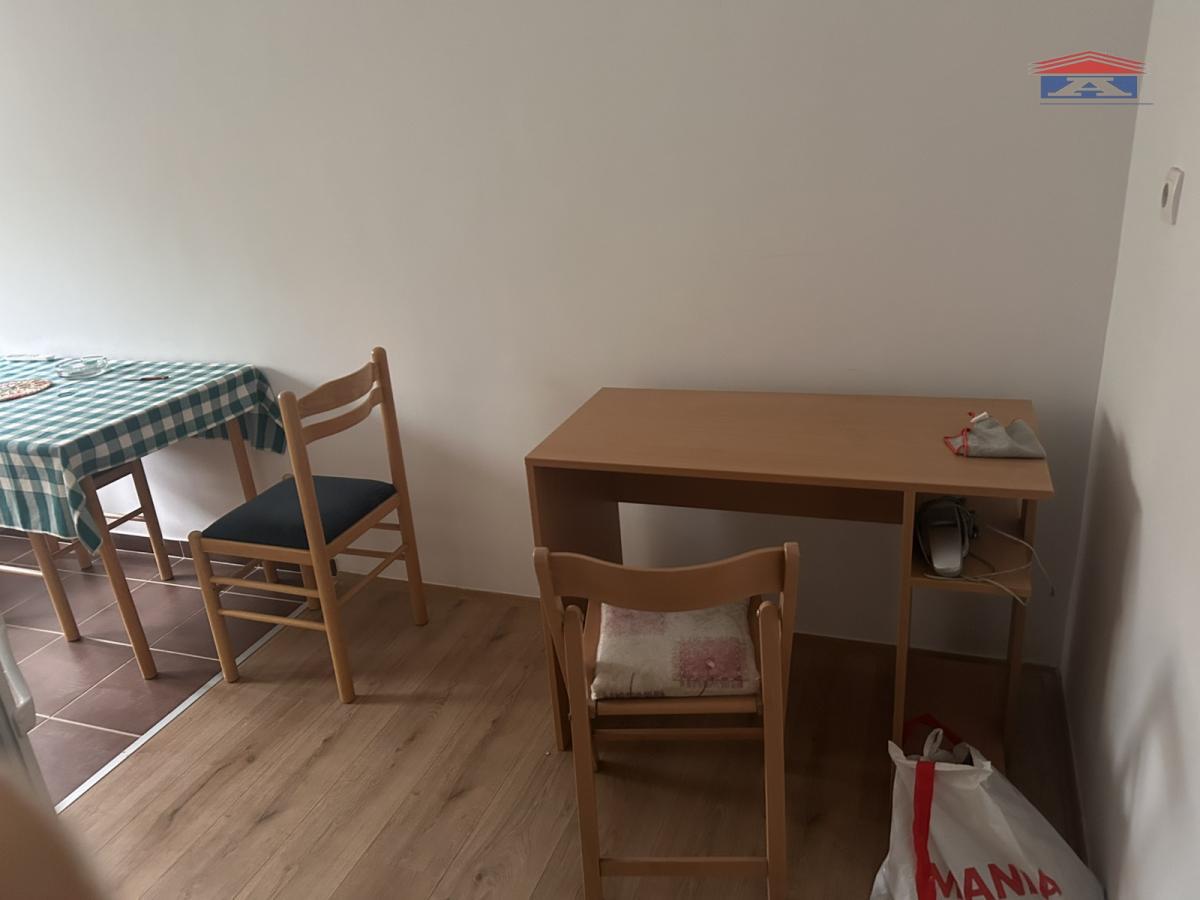 Stan Izdavanje Novi Sad  42 m2