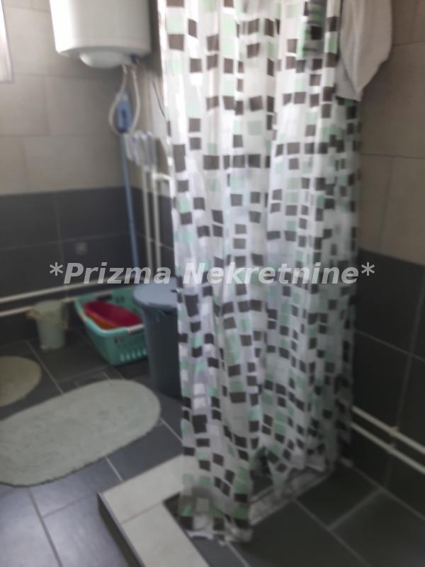 Kuća Prodaja Paraćin  200 m2