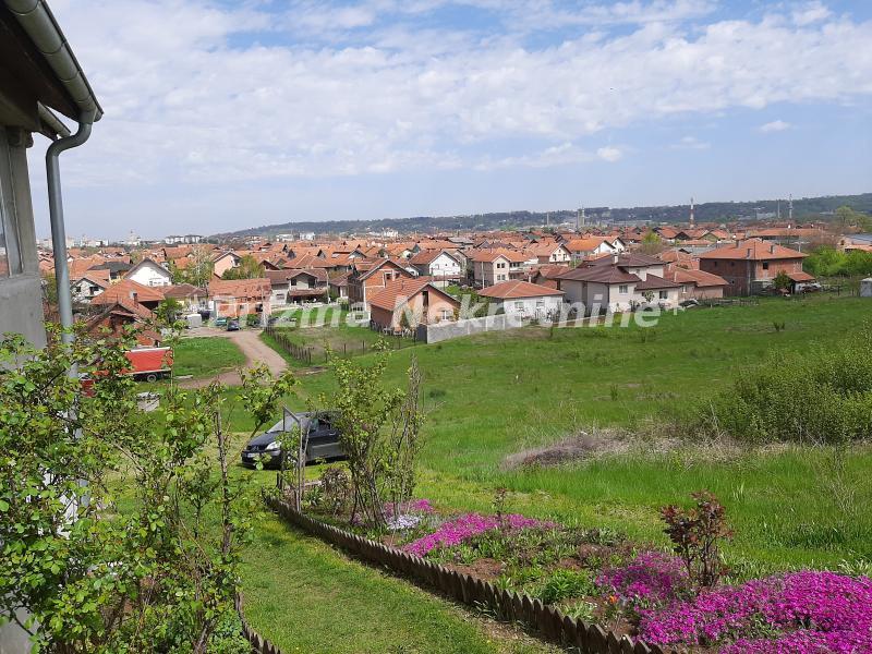 Kuća Prodaja Paraćin  200 m2