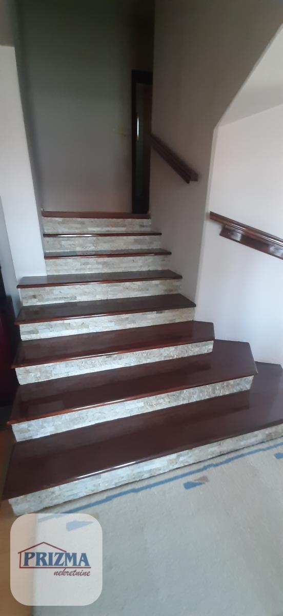 Kuća Prodaja Paraćin  177 m2