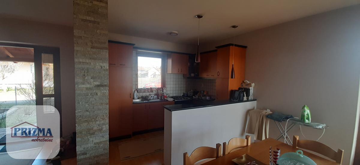 Kuća na prodaju, Gloždak, Paraćin, 177m², 130.000 €