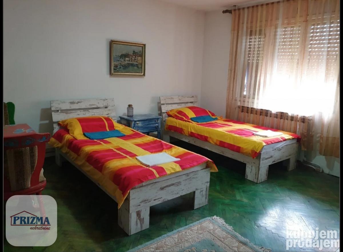 Kuća Prodaja Paraćin  600 m2