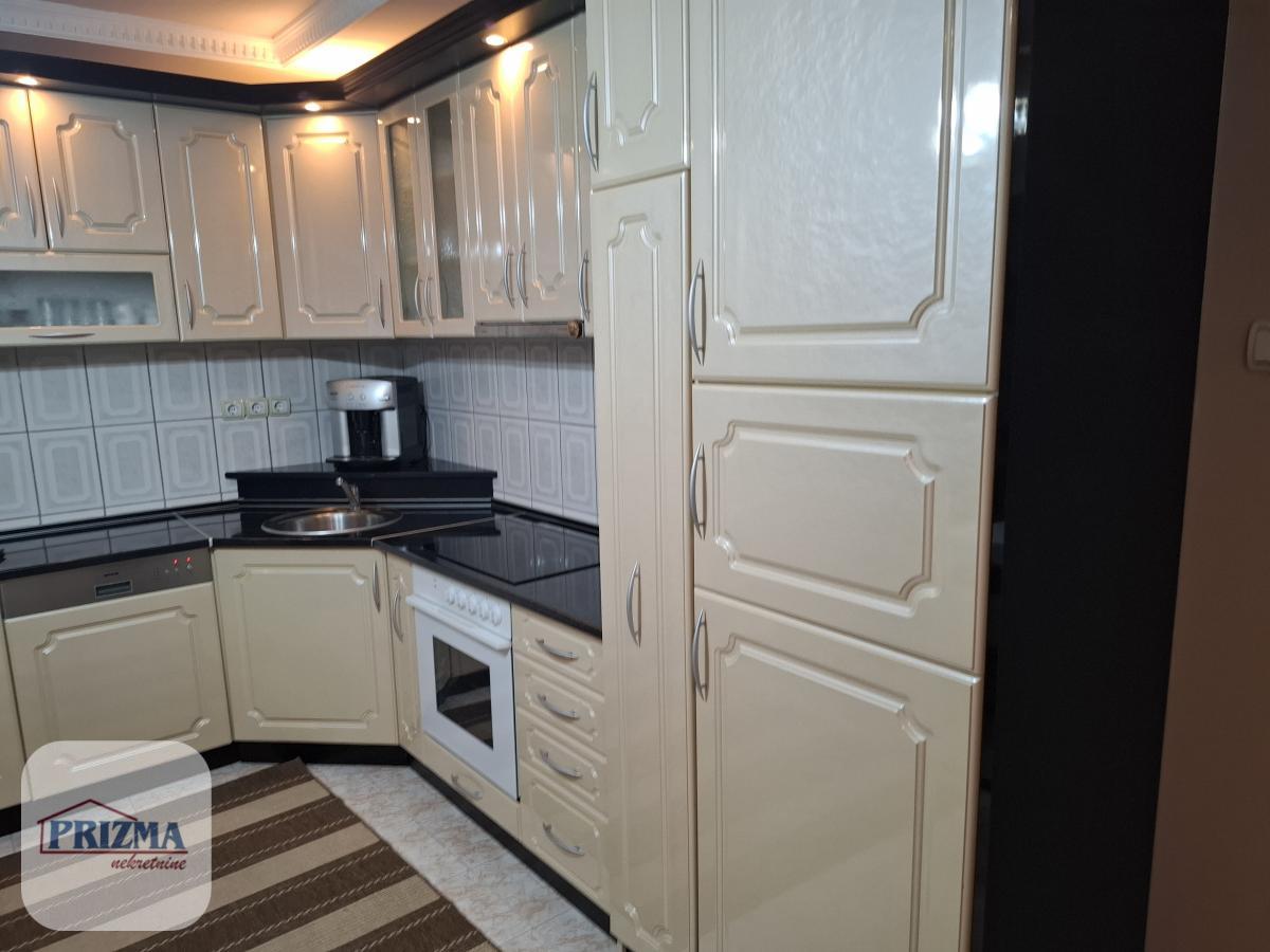 Kuća Prodaja Paraćin  222 m2