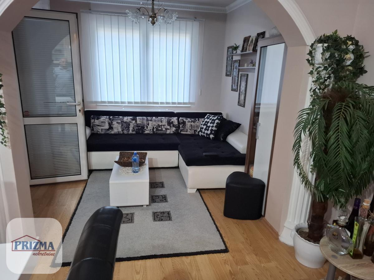 Kuća Prodaja Paraćin  222 m2