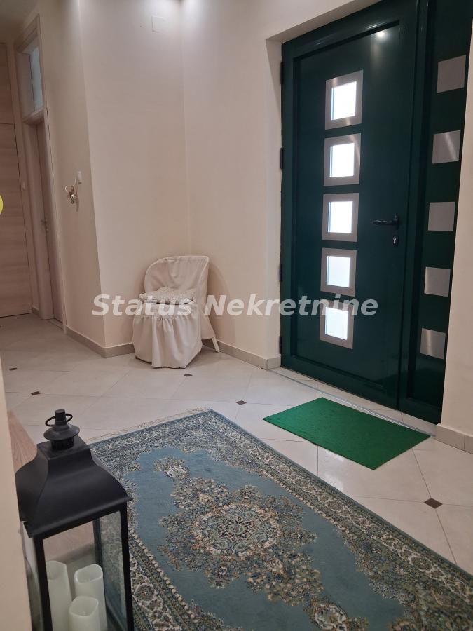 index Kuća za izdavanje, Sremska Kamenica, Novi Sad, 157m², 1.600 €/mes