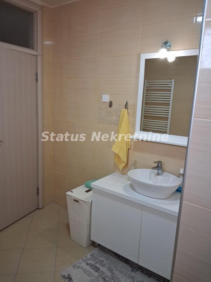 index Kuća za izdavanje, Sremska Kamenica, Novi Sad, 157m², 1.600 €/mes