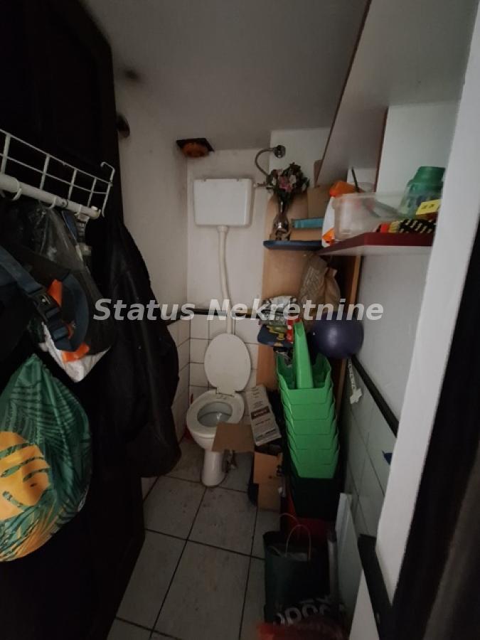 Lokal Izdavanje Novi Sad  30 m2