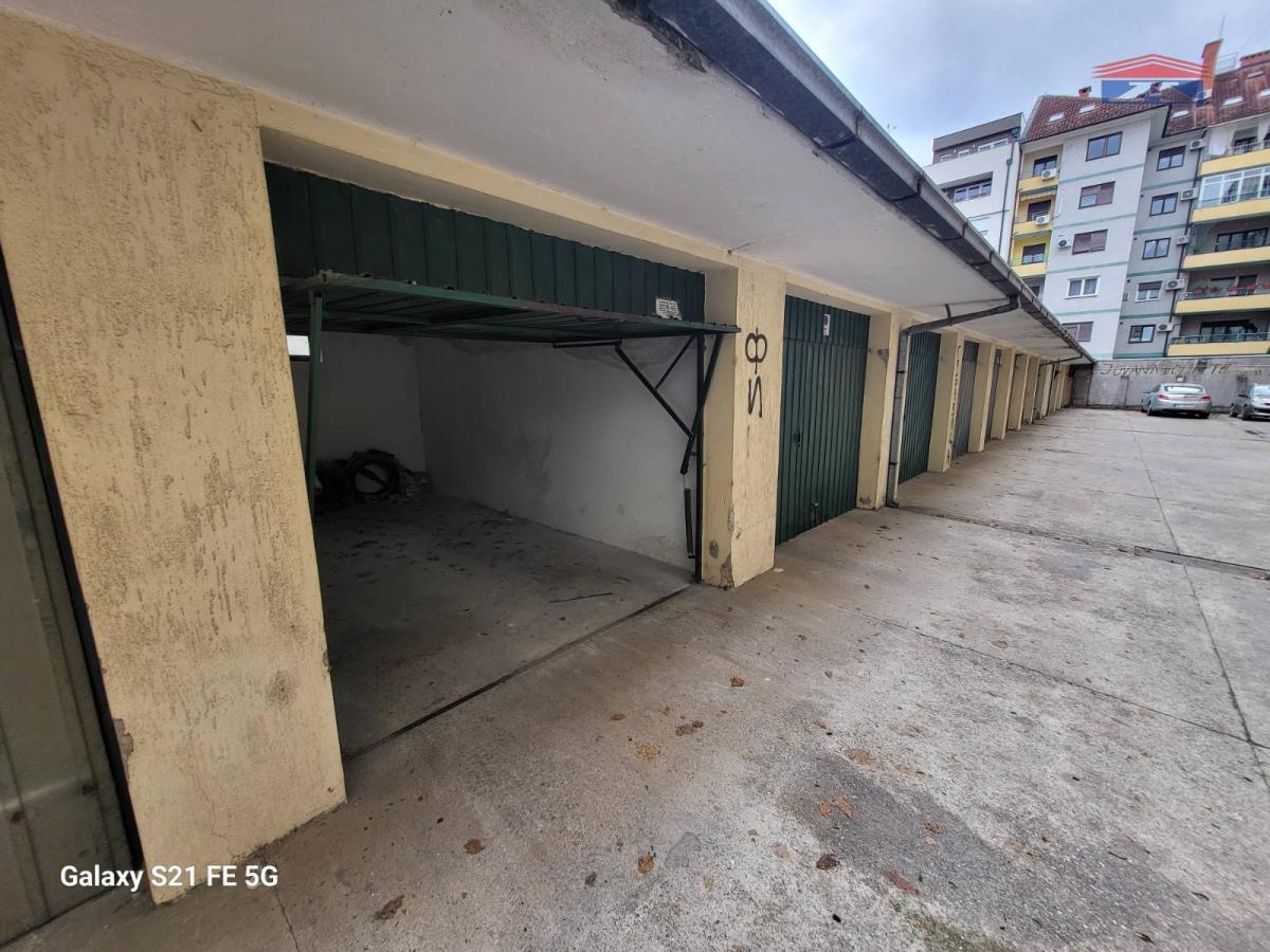 Garaža Izdavanje Novi Sad Garaža Izdavanje Novi Sad 15 m2