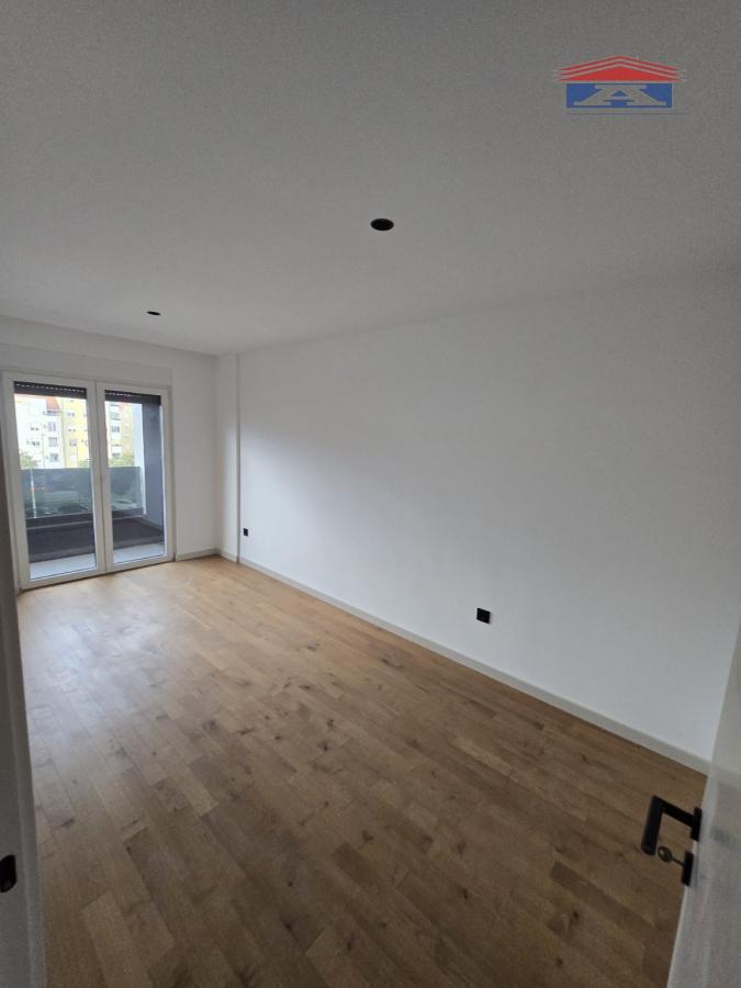 Lokal Izdavanje Novi Sad Lokal Izdavanje Novi Sad 221 m2