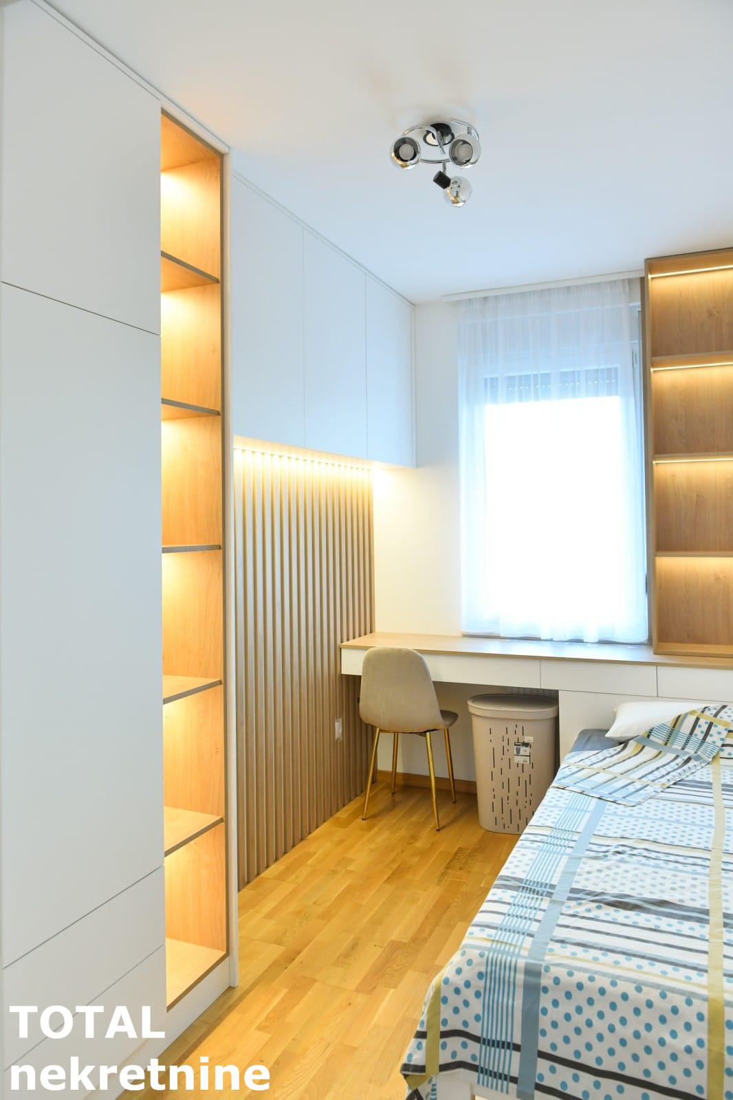 izdavanje-adamoviCevo-naselje-9189972-m5xdg Trosoban stan za izdavanje, Adamovićevo Naselje, Novi Sad, 65m², 900 €/mes