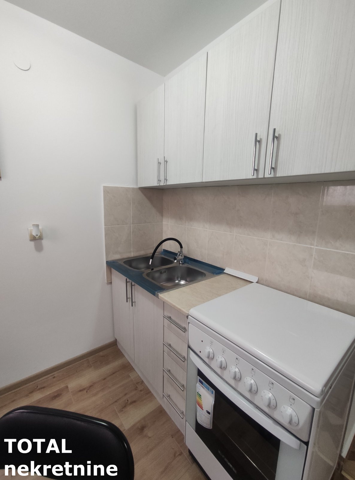 Stan Izdavanje Novi Sad Stan Izdavanje Novi Sad Cara Dušana 25 m2