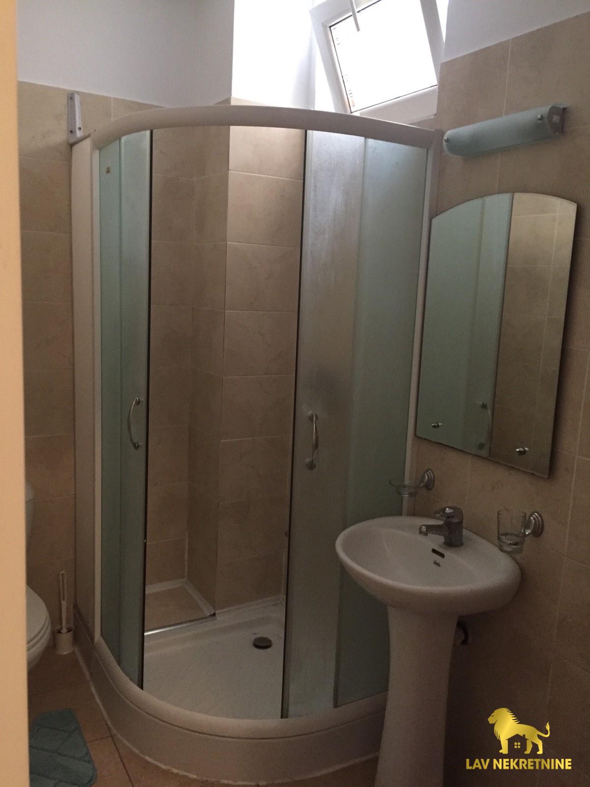 izdavanje-centar-9101637-1447 Stan Izdavanje Novi Sad 34 m2