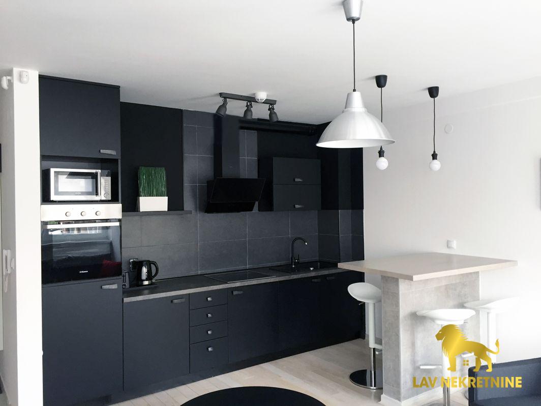 Stan Izdavanje Novi Sad  46 m2