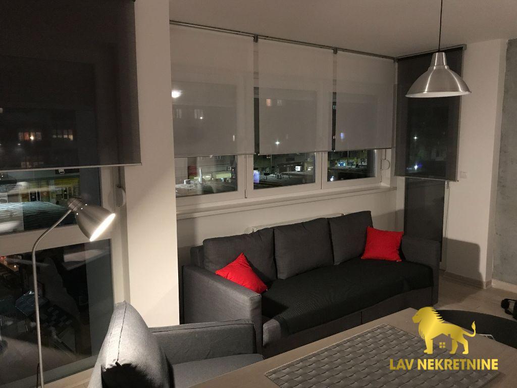 Jednoiposoban stan za izdavanje, Centar, Novi Sad, 46m², 650 €/mes