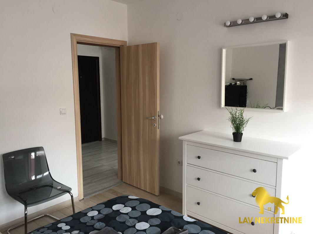 Stan Izdavanje Novi Sad  46 m2