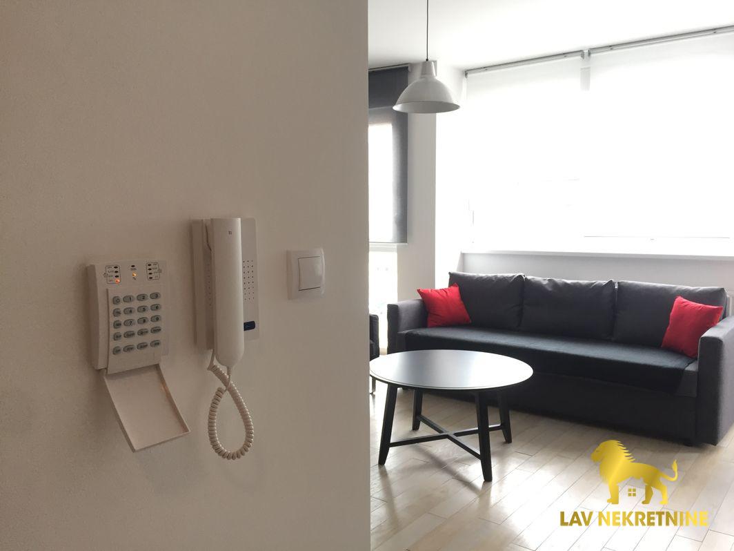 Stan Izdavanje Novi Sad  46 m2
