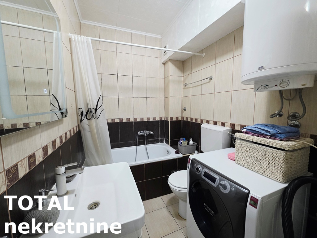 Jednoiposoban stan za izdavanje, Grbavica, Novi Sad, 44m², 500 €/mes