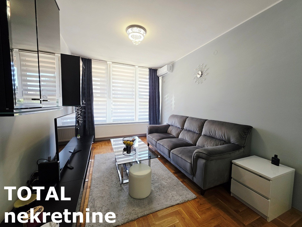 Stan Izdavanje Novi Sad  44 m2