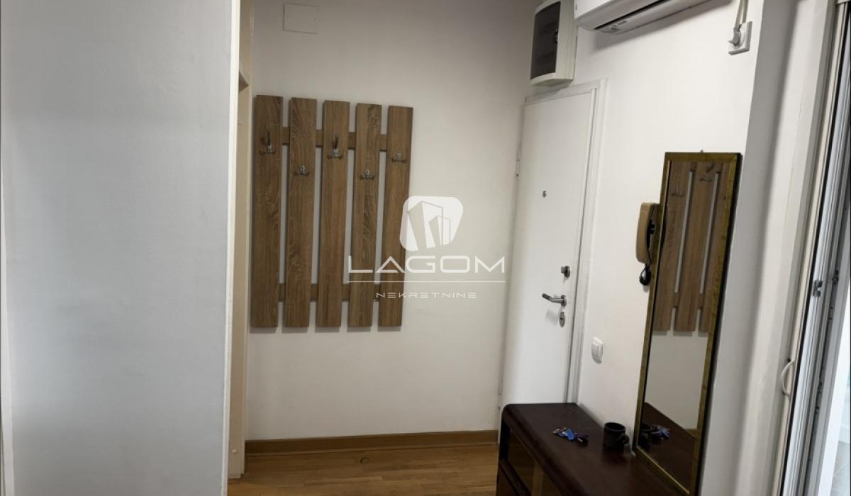 izdavanje-kuca-7Yis9kNw2A Dvosoban stan na prodaju, Blok 71, Beograd, 67m², 200.000 €