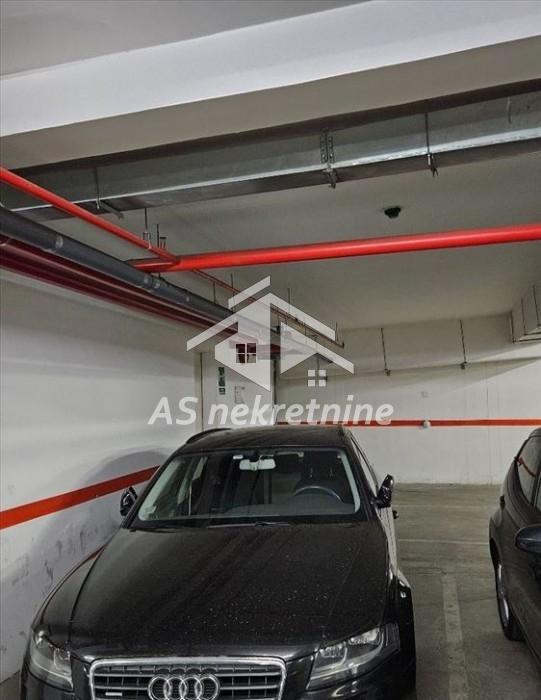 izdavanje-kuca-EfmJViKzZj Četvorosoban stan za izdavanje, Tašmajdan, Beograd, 136m², 1.750 €/mes