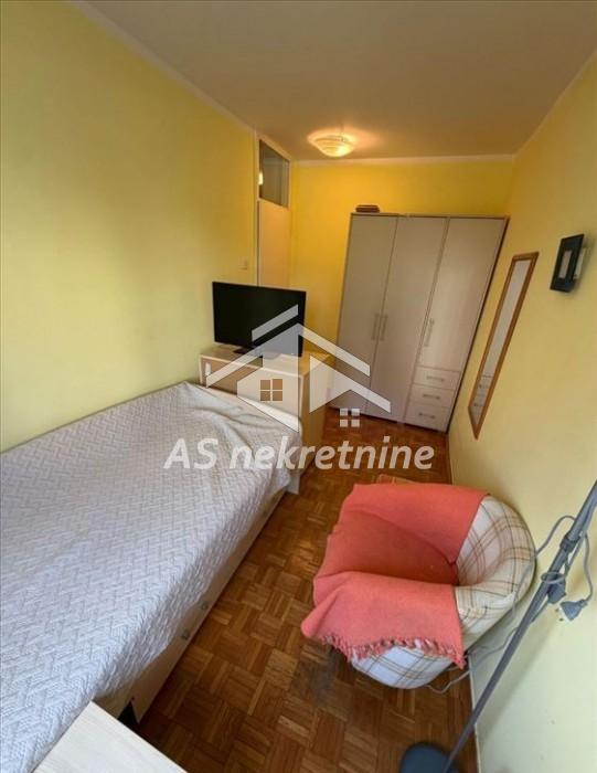 izdavanje-kuca-TNhRc70u4t Četvorosoban stan za izdavanje, Blok 72, Beograd, 93m², 1.000 €/mes