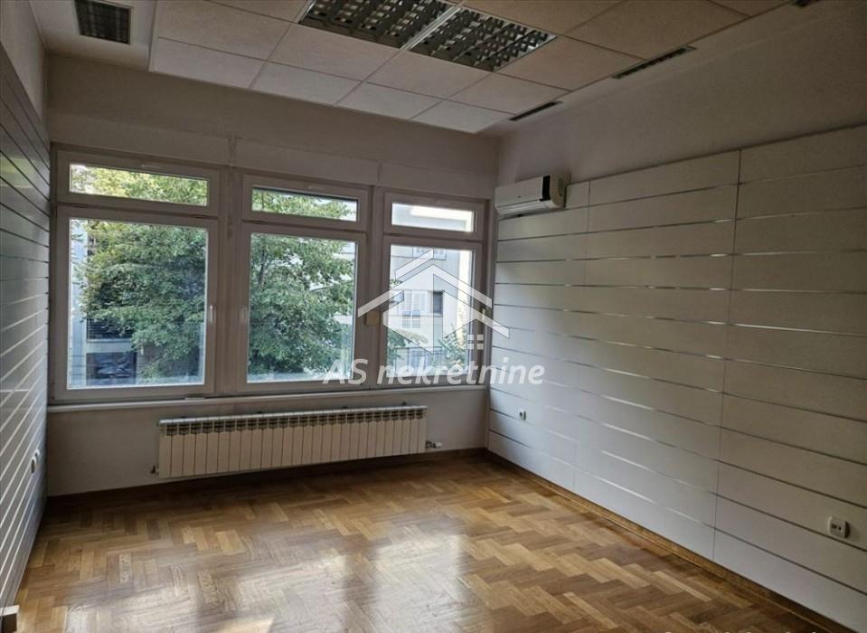 Stan Izdavanje Beograd Stan Izdavanje Beograd Tašmajdan 136 m2