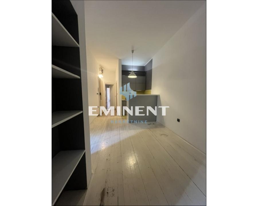 izdavanje-kuca-beograd-HekgzbroJZ Trosoban stan za izdavanje, Centar, Beograd, 80m², 1.800 €/mes
