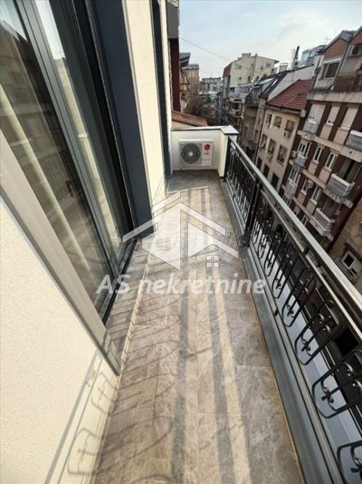 Dvosoban stan za izdavanje, Kalenić Pijaca, Beograd, 55m², 4. sprat, 1.300 €/mes