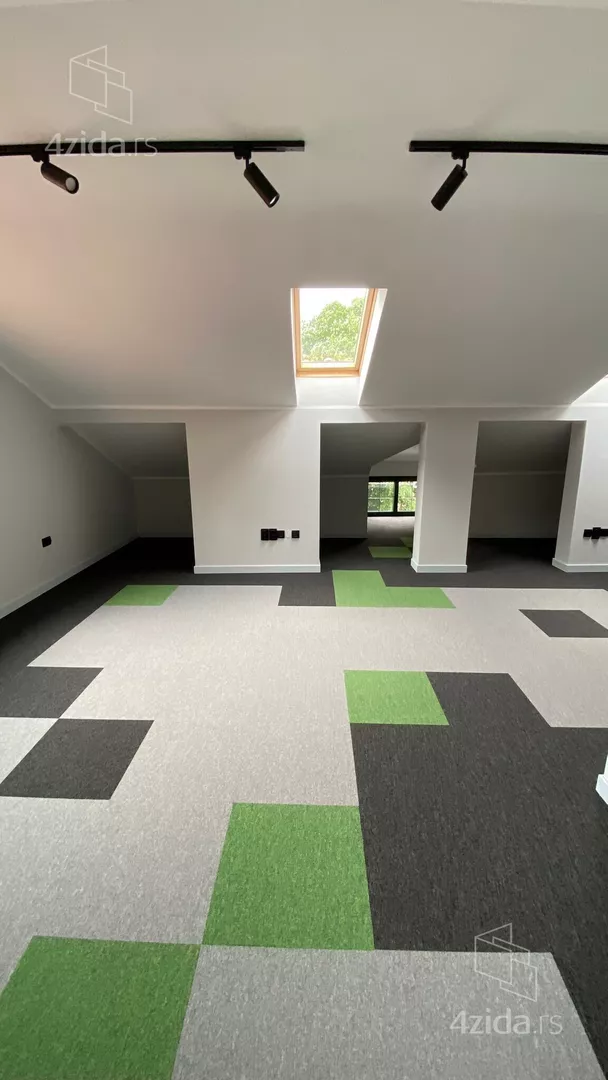 Lokal za izdavanje, FON, Beograd, 152m², 2.400 €/mes