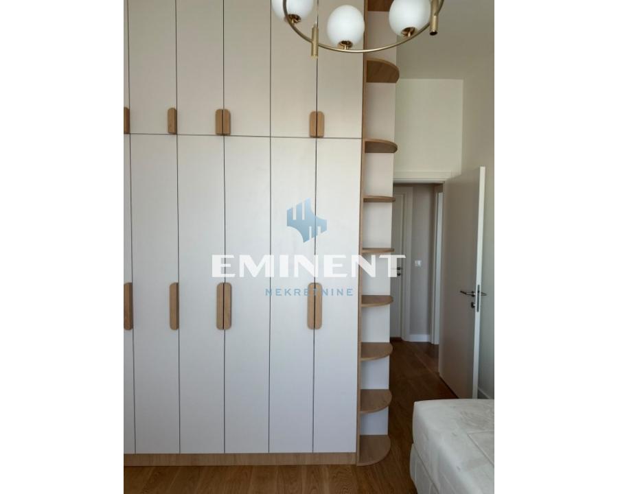 izdavanje-kuca-beograd-e8XGqvazBY Trosoban stan za izdavanje, Beograd na Vodi, Beograd, 80m², 2.700 €/mes