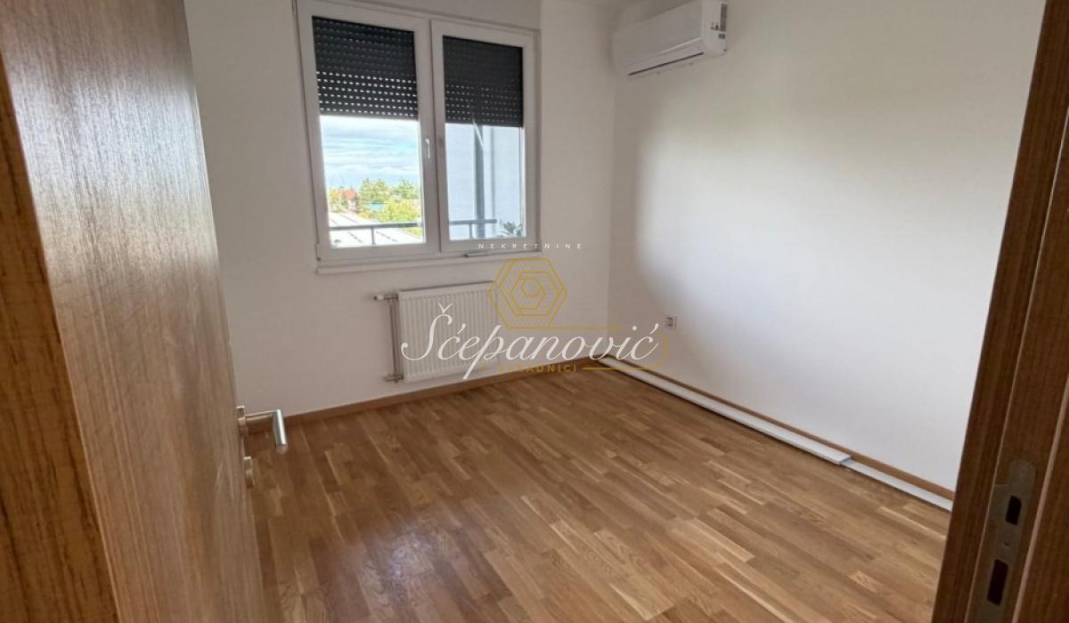 izdavanje-kuca-p2KgRIbN8m Trosoban stan za izdavanje, Salajka, Novi Sad, 68m², 2. sprat, 1.100 €/mes