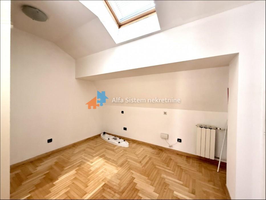 Stan Prodaja Beograd Kalenić Pijaca 208 m2