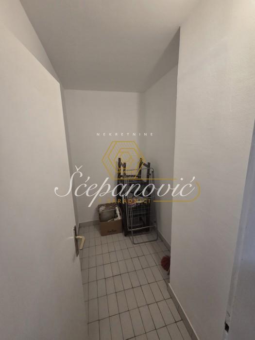 izdavanje-lokala-0nnZZwCFya Trosoban stan za izdavanje, Bulevar Oslobođenja, Novi Sad, 88m², 650 €/mes