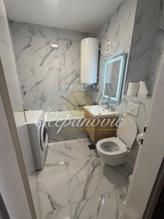 Stan Izdavanje Novi Sad  48 m2