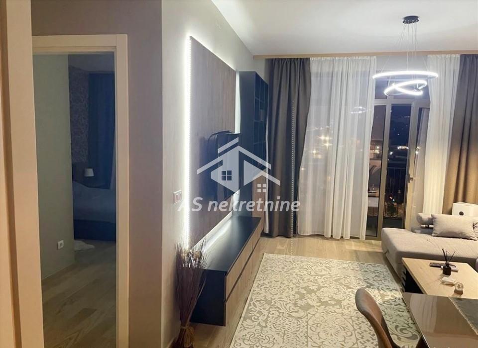 Dvosoban stan za izdavanje, Beograd na Vodi, Beograd, 56m², 5. sprat, 1.300 €/mes