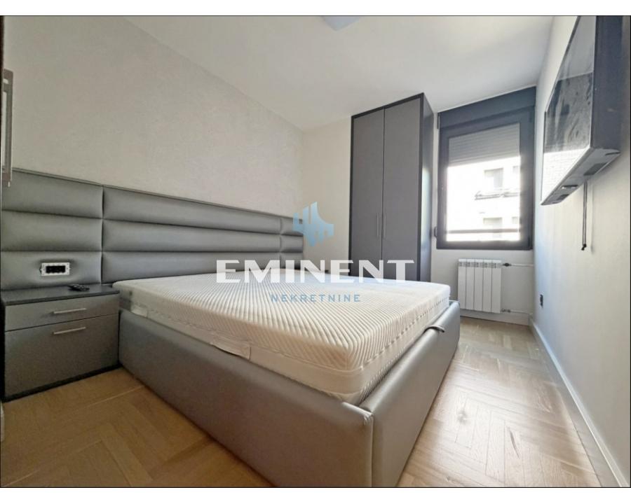 izdavanje-lokala-beograd-eIqoux9KTz Trosoban stan za izdavanje, Banovo Brdo, Beograd, 76m², 2. sprat, 1.250 €/mes