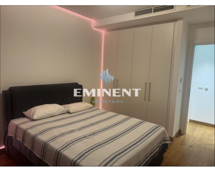 izdavanje-lokala-rVU3xMMqJR Stan Izdavanje Beograd Beograd na Vodi 124 m2