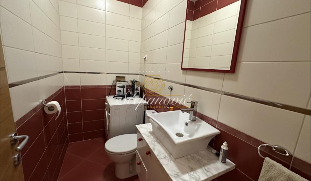 izdavanje-nekretnina-HfP2tg8VQI Četvorosoban stan na prodaju, Liman 3, Novi Sad, 127m², 420.000 €