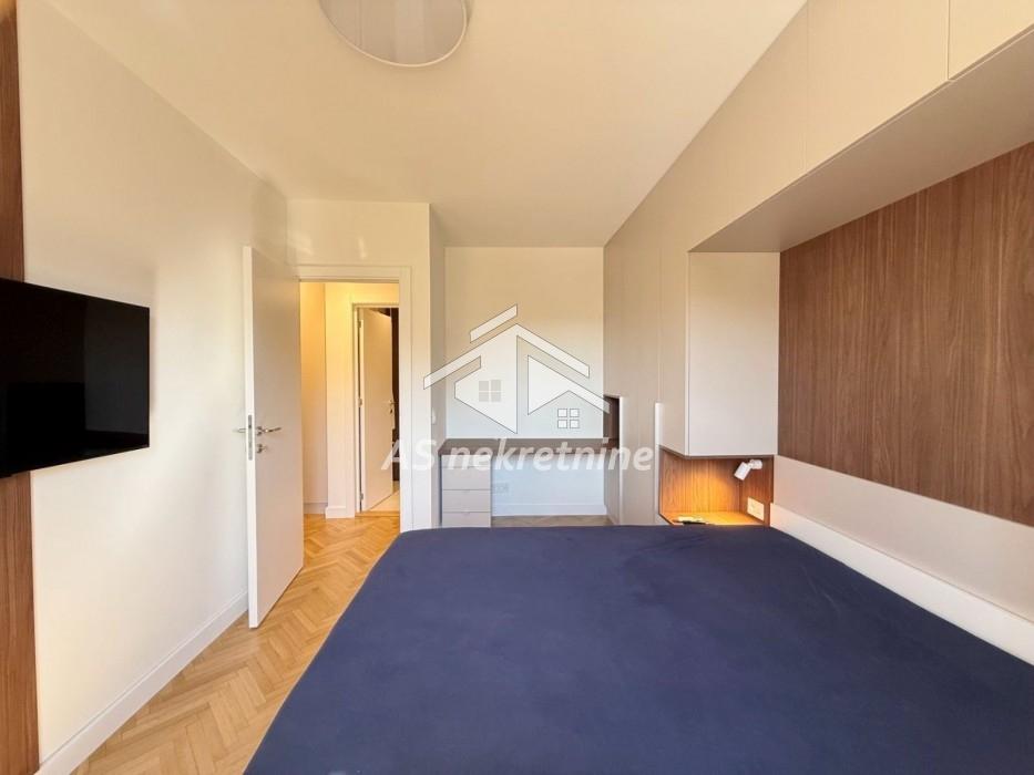izdavanje-nekretnina-beograd-uOm1VOywE7 Četvorosoban stan za izdavanje, Bežanijska Kosa 2, Beograd, 90m², 4. sprat, 2.200 €/mes