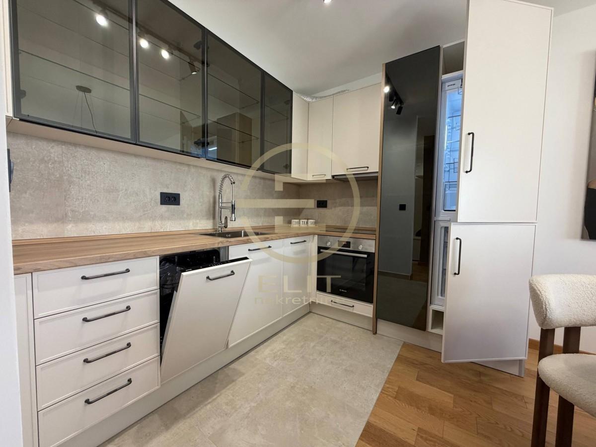 izdavanje-nekretnina-r7PawJ79Ve Trosoban stan za izdavanje, Sajmište, Novi Sad, 72m², 5. sprat, 1.300 €/mes