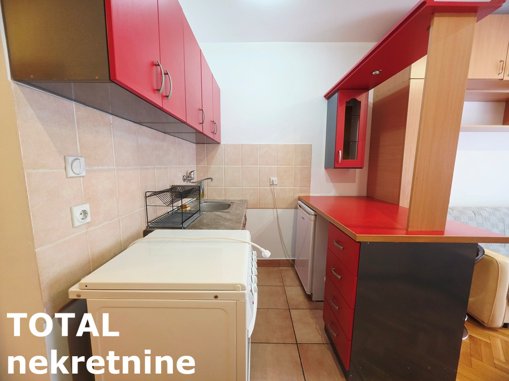 Stan Izdavanje Novi Sad Nova Detelinara 24 m2