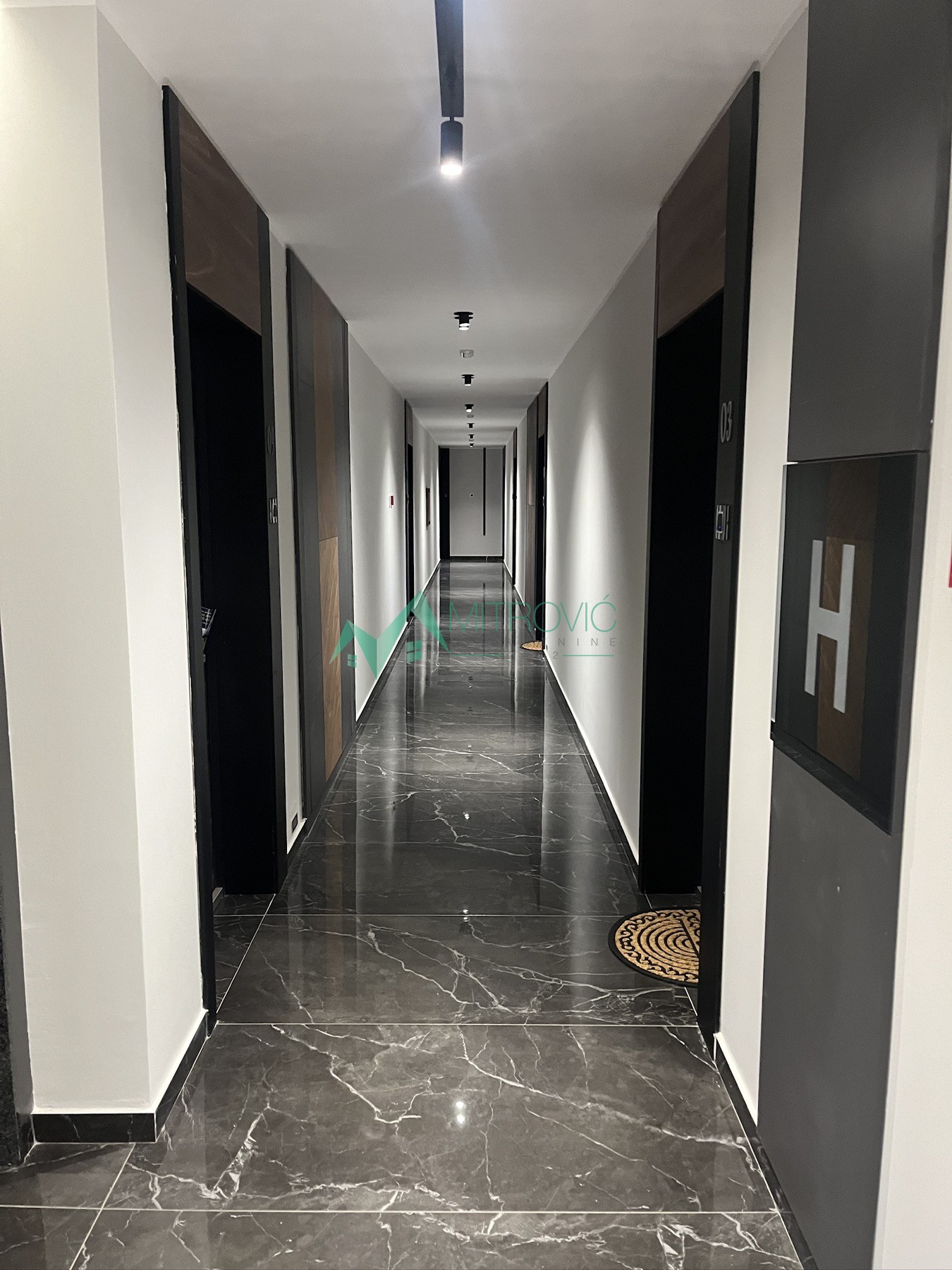 izdavanje-rotkvarija-9102517-enguf Jednoiposoban stan na prodaju, Rotkvarija, Novi Sad, 42m², 900 €