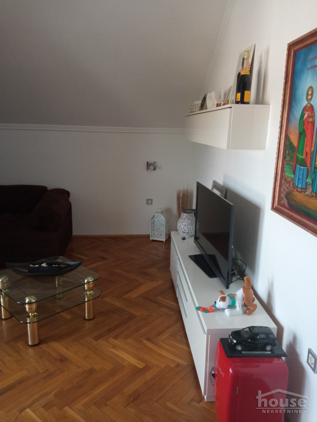 Kuća Izdavanje Sremski Karlovci Kuća Izdavanje Sremski Karlovci 166 m2