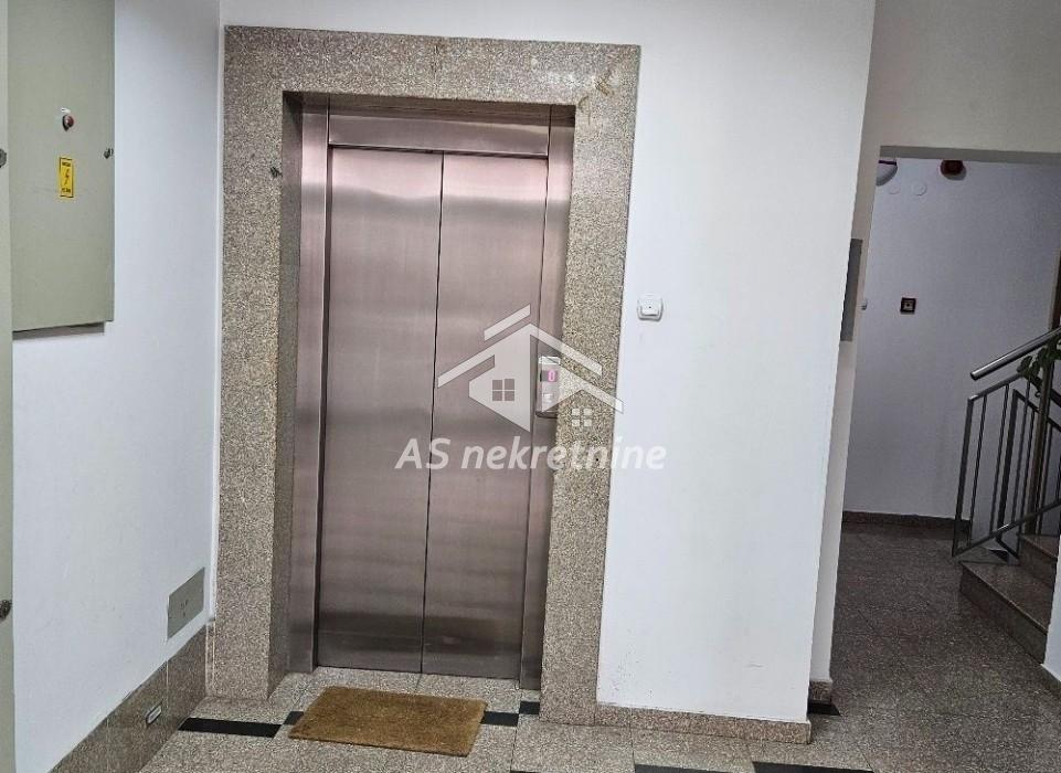 izdavanje-stanova-beograd-9aqTeWhCPf Četvorosoban stan za izdavanje, Tašmajdan, Beograd, 136m², 1.750 €/mes